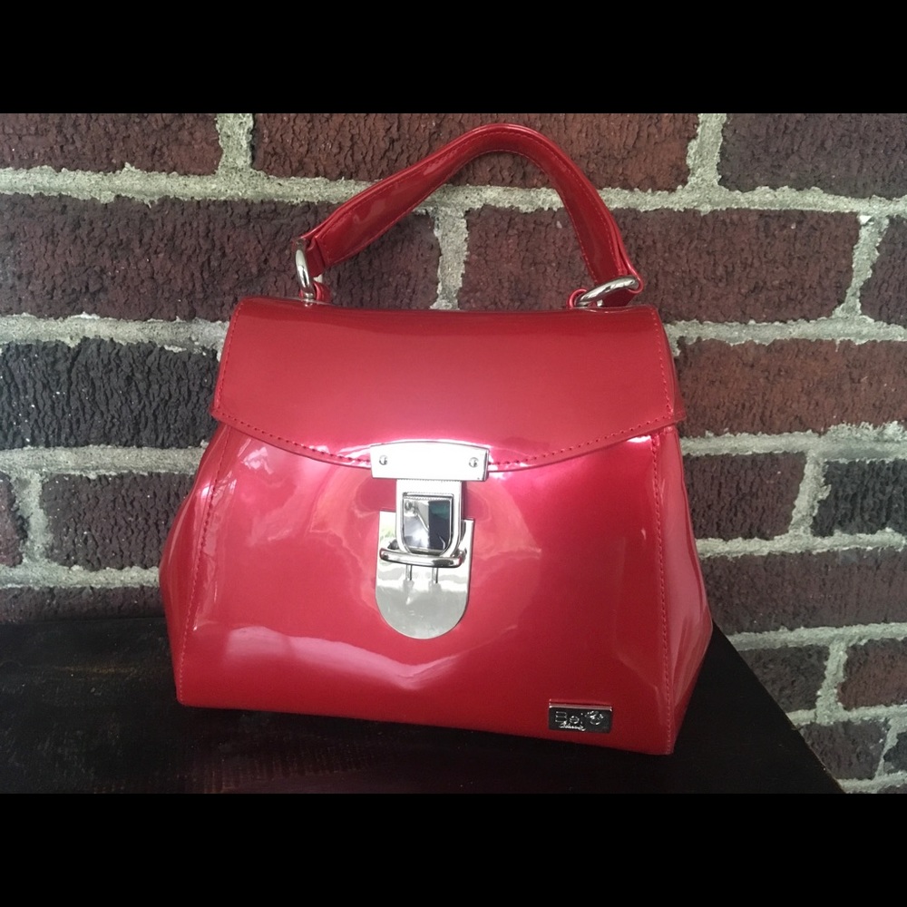 Beijo Cute Red Patent Handbag (Retro Look)